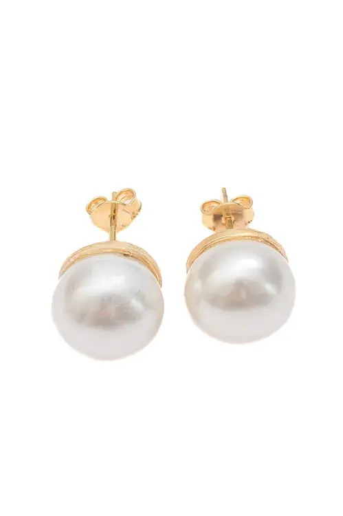 Brinco Peróla Shell com Banho em Ouro 18k