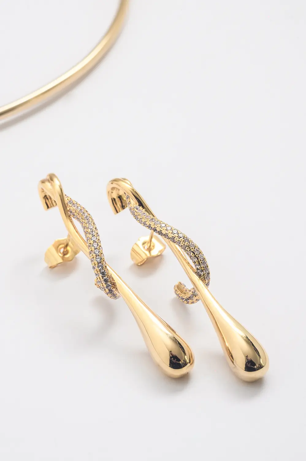 Brinco Conceito com Banho em Ouro 18k