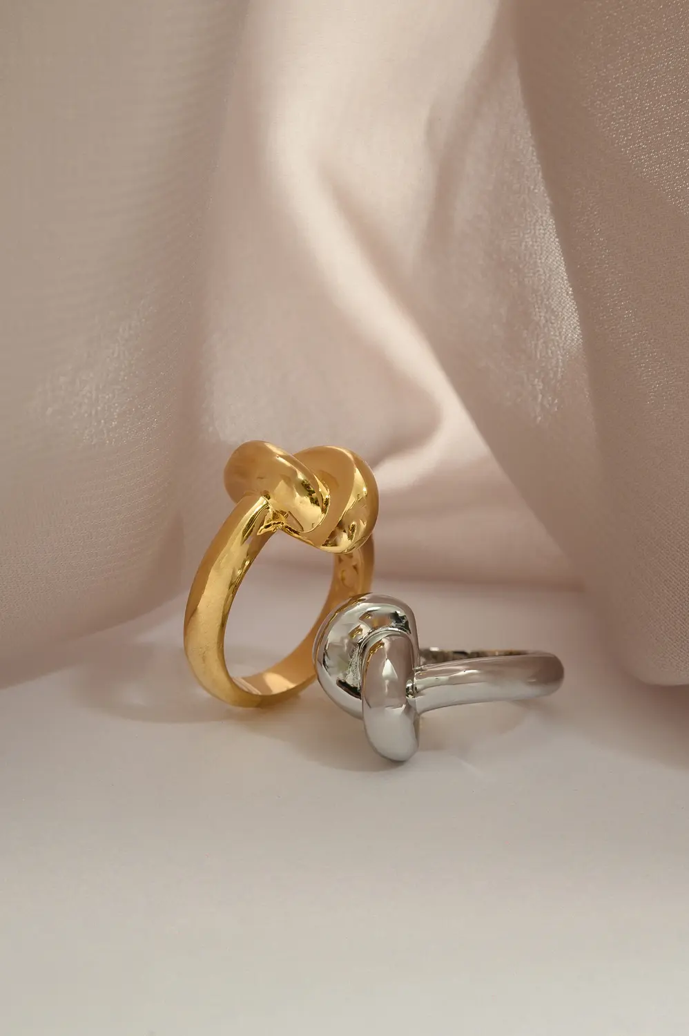 Anel Autoral Entrelaço com Banho em Ouro 18k
