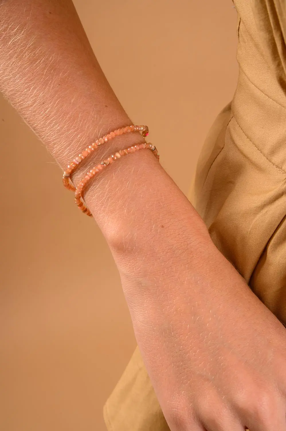 Pulseira Cristais Coral com Banho em Ouro 18k