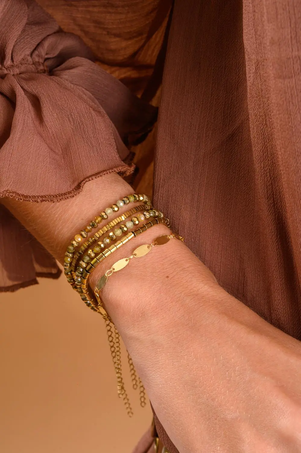 Pulseira Canutilho de Hematitas com Banho em Ouro 18k