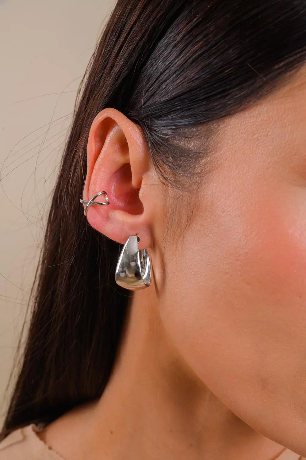 Piercing Fake Mini Trançado com Banho em Ródio Branco