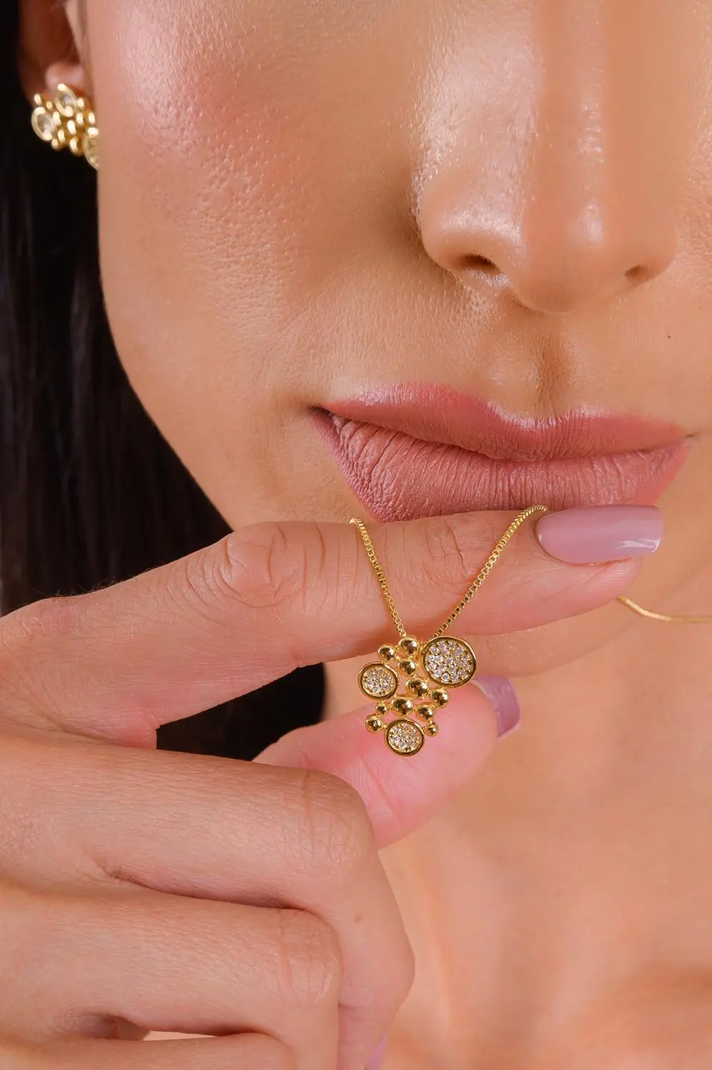 Colar Esferas e Zircônias com Banho em Ouro 18k