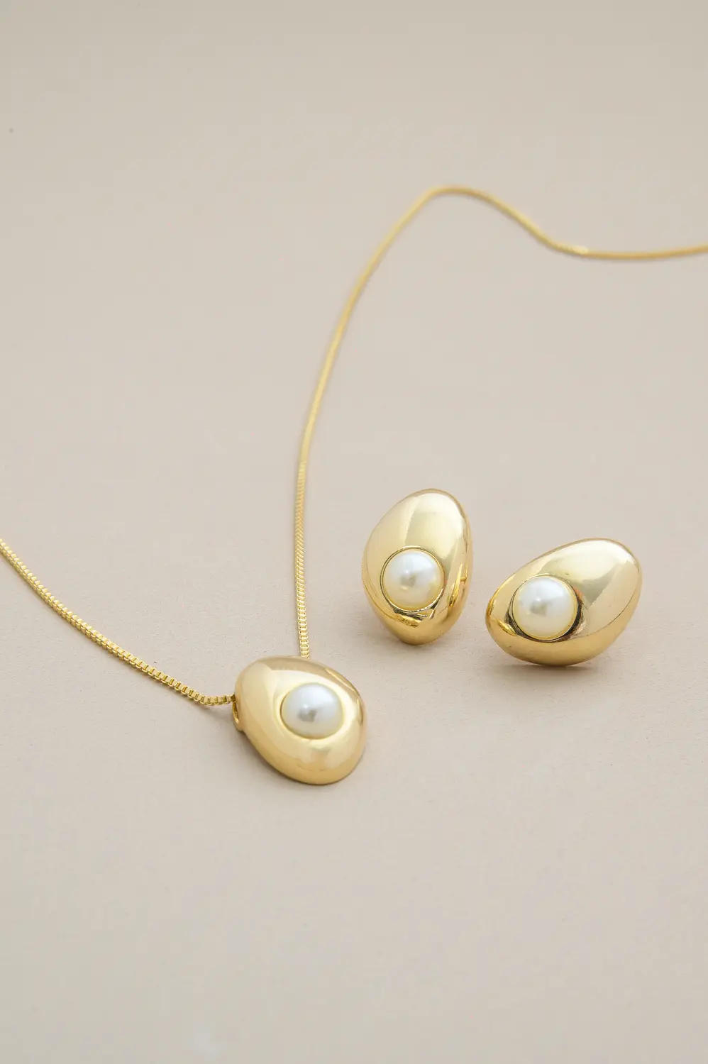 Brinco Bold Pérola com Banho em Ouro 18k