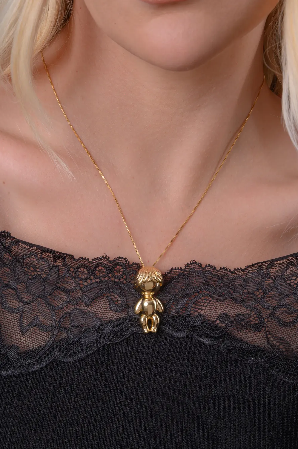 Pingente Menino com Corrente Veneziana com Banho em Ouro 18k