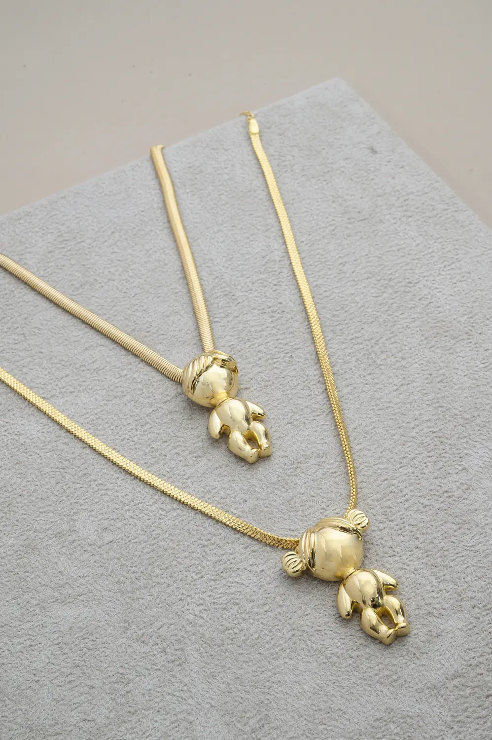 Pingente Menino com Colar Malha Fina 50 cm |  Banho em Ouro 18k