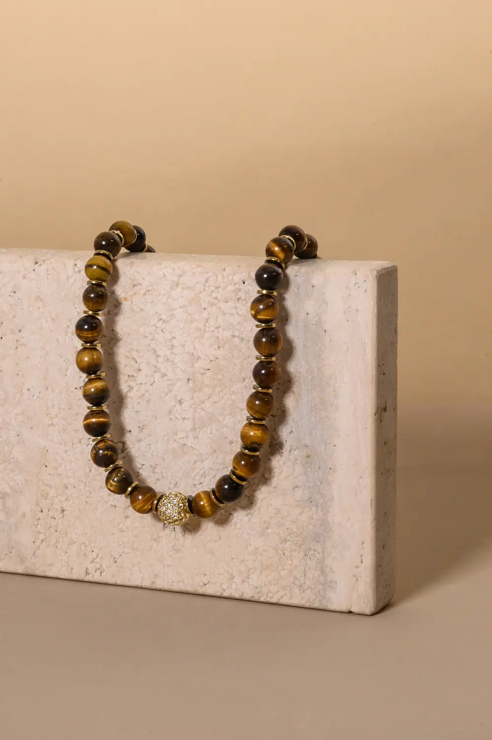 Colar Esferas Olho de Tigre com Banho em Ouro 18k
