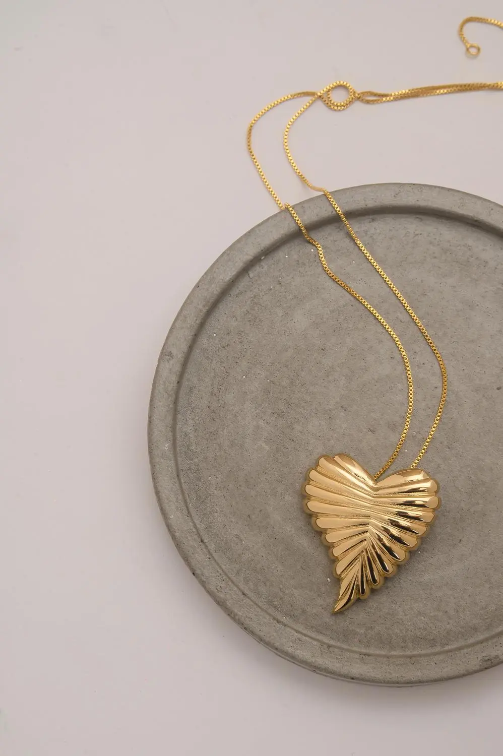 Colar Coração Goma com Banho em Ouro 18k