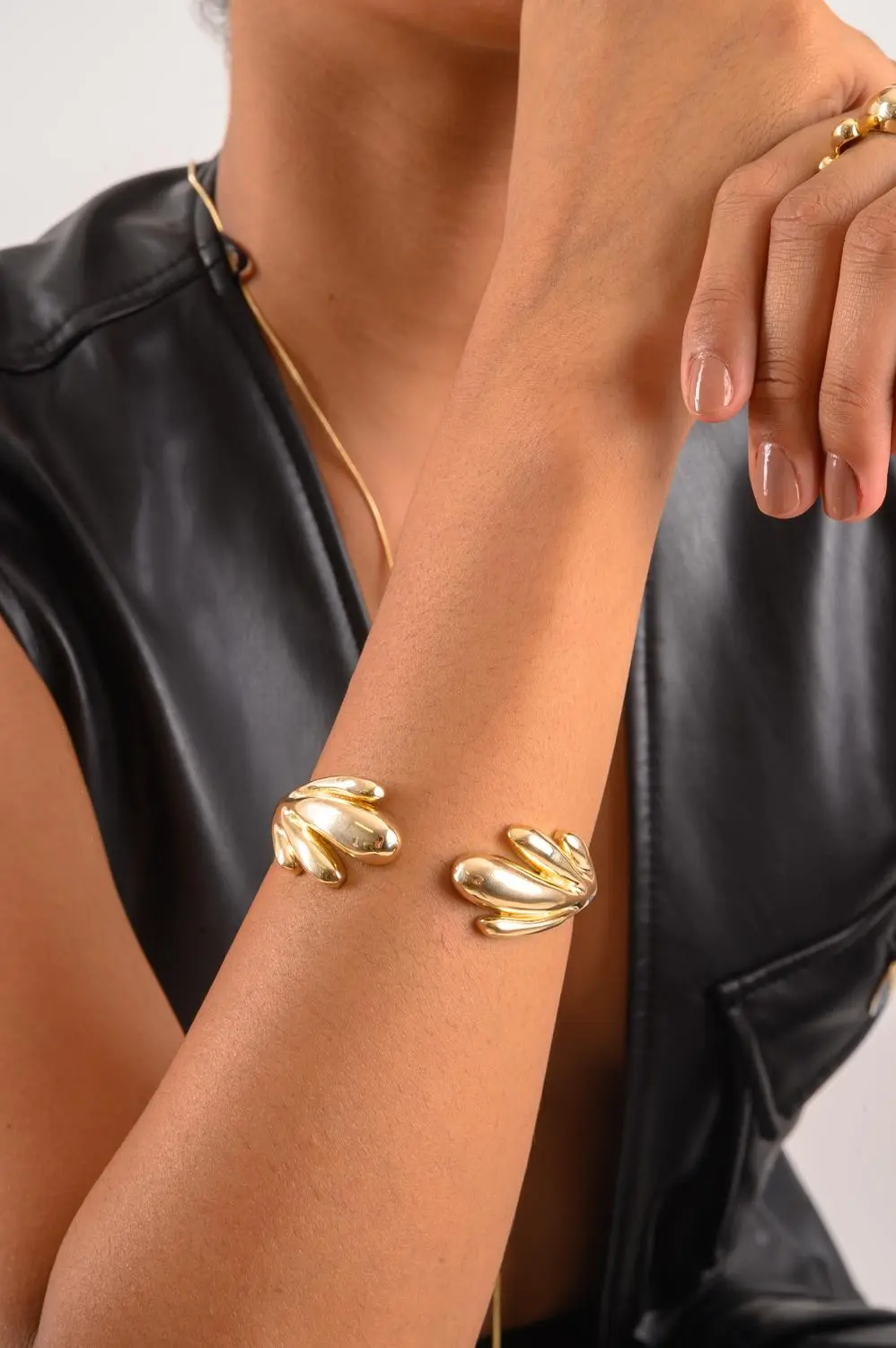 Bracelete Comunike com Banho em Ouro 18k