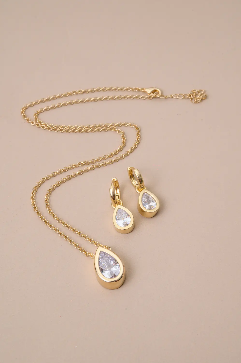 Argola Gota Conecta com Banho em Ouro 18k