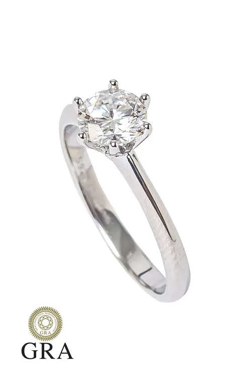 Anel Solitário Moissanite 6mm - 0,8 CT em Prata 925 Banhado em Ródio Branco