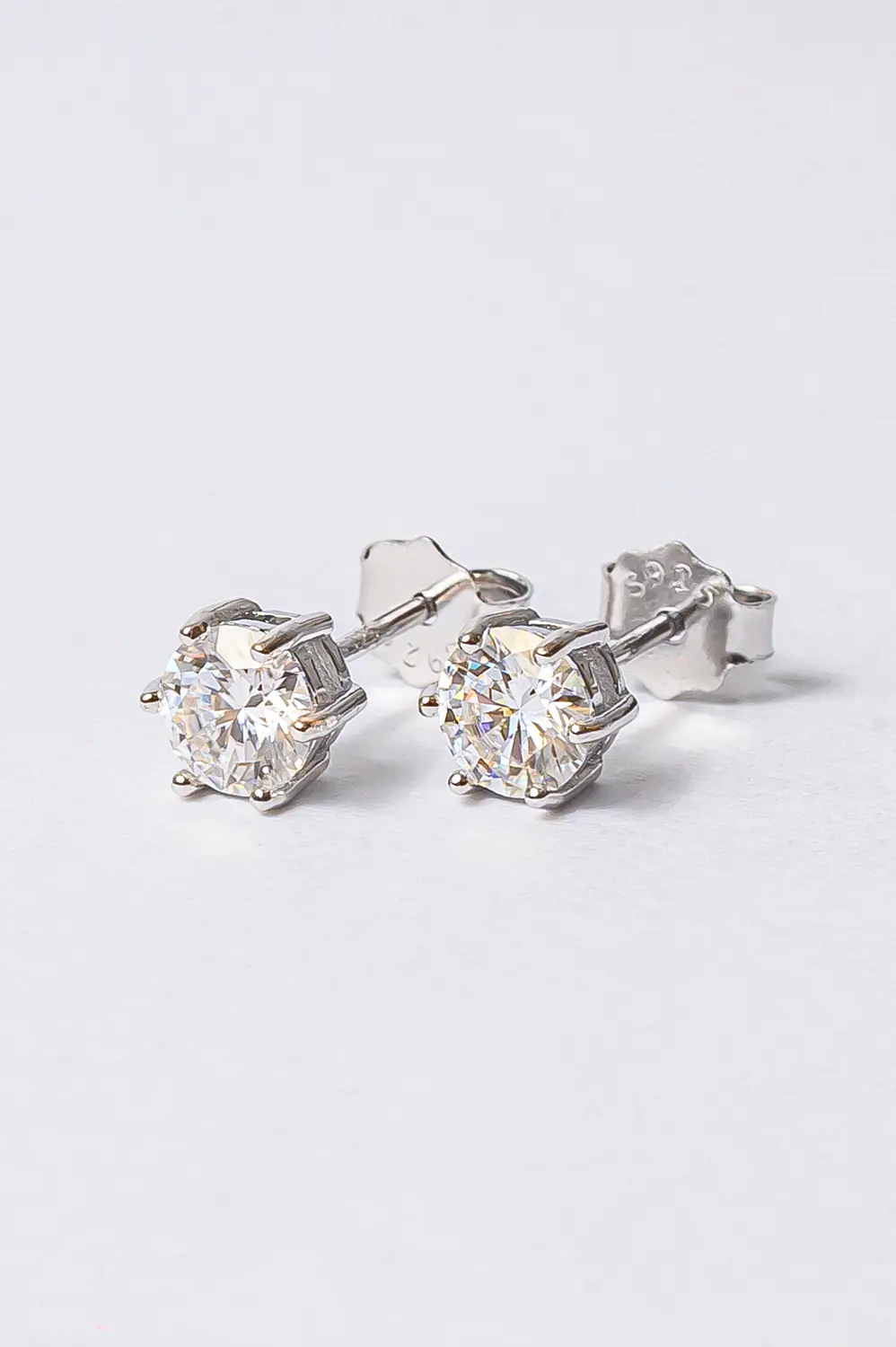 Brinco Ponto de Luz Moissanite 5mm - 0,5 CT em Prata 925 Banhado em Ródio Branco