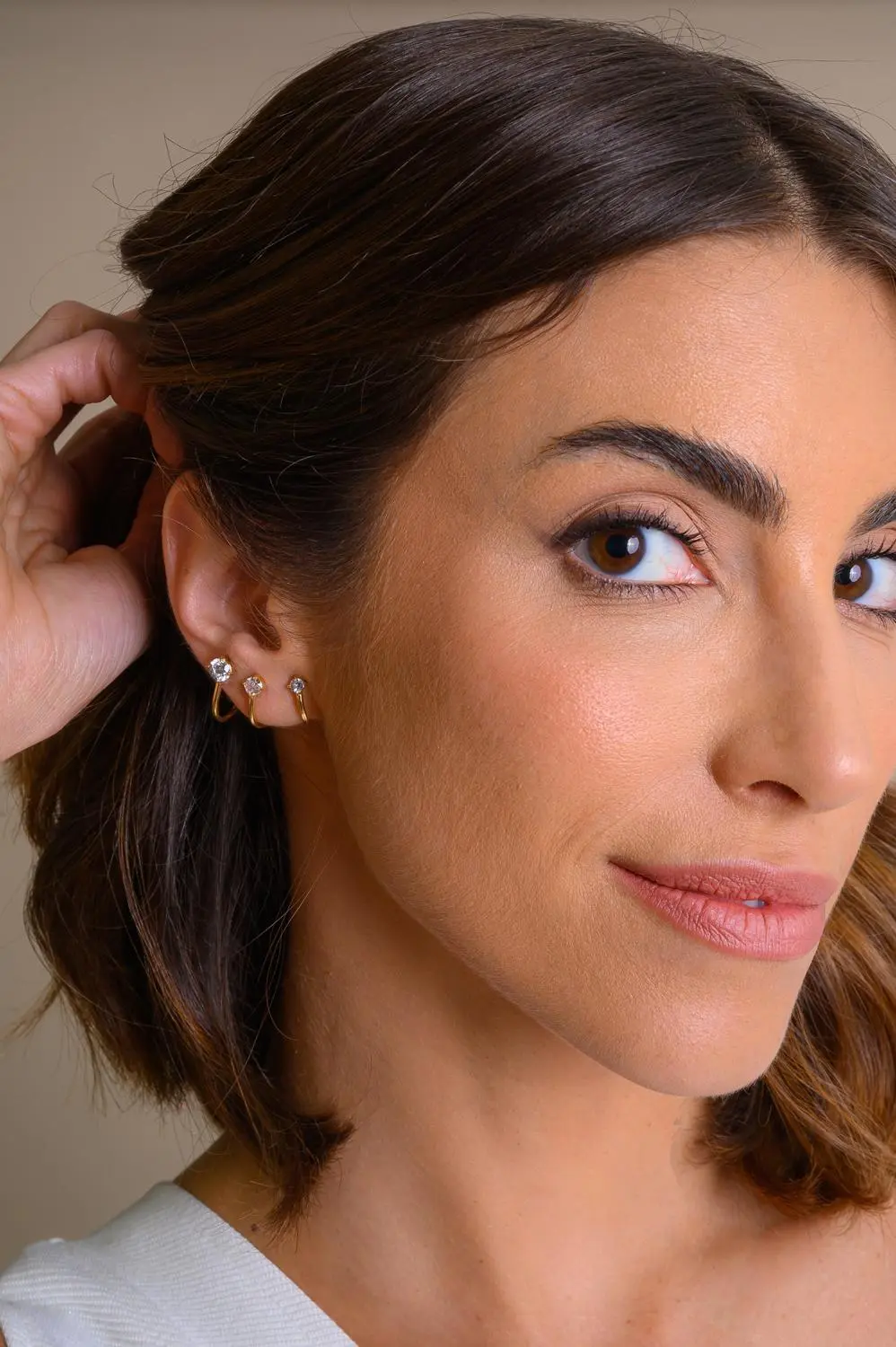 Brinco Ear Cuff Ponto de Luz com Banho em Ouro 18k
