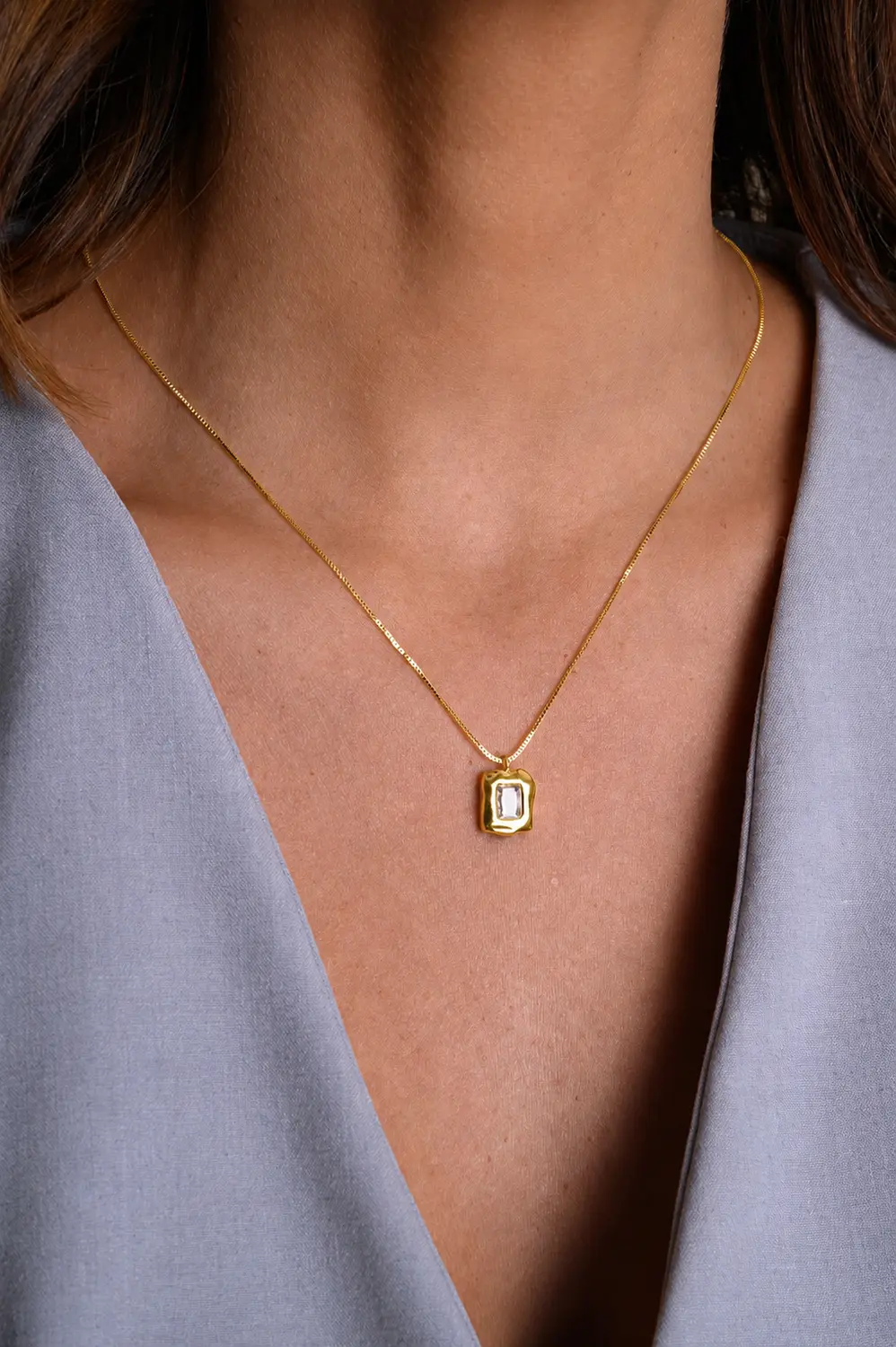 Colar Retangular com Banho em Ouro 18k