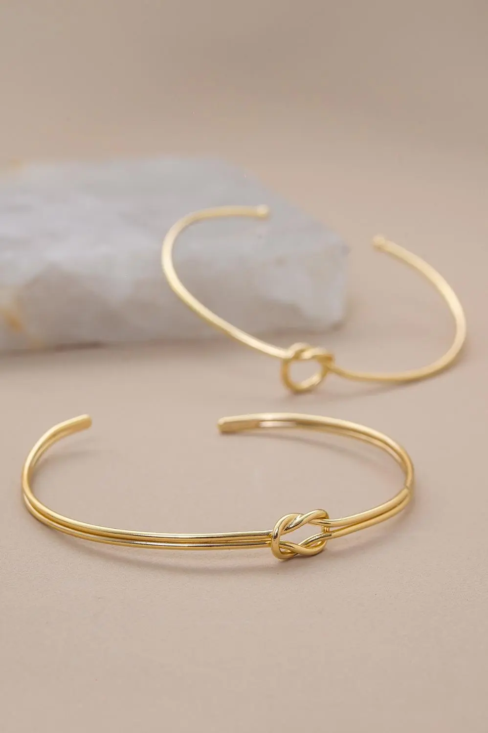 Bracelete Nó Duplo com Banho em Ouro 18k