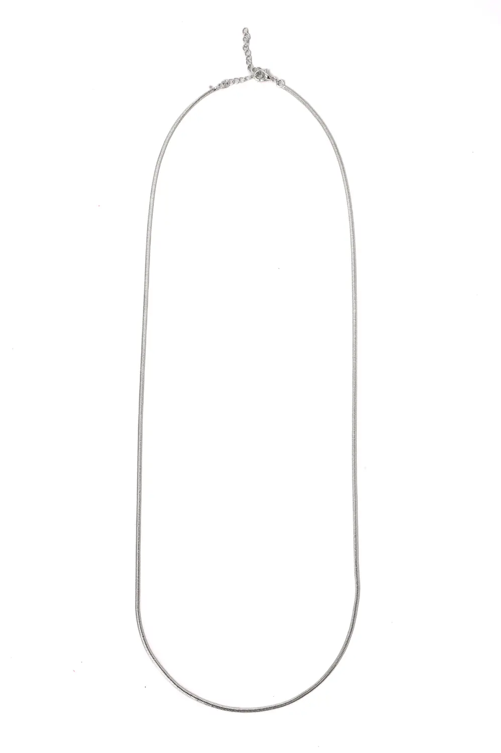 Colar Longo Fitinha Achatada com Banho em Ródio Branco