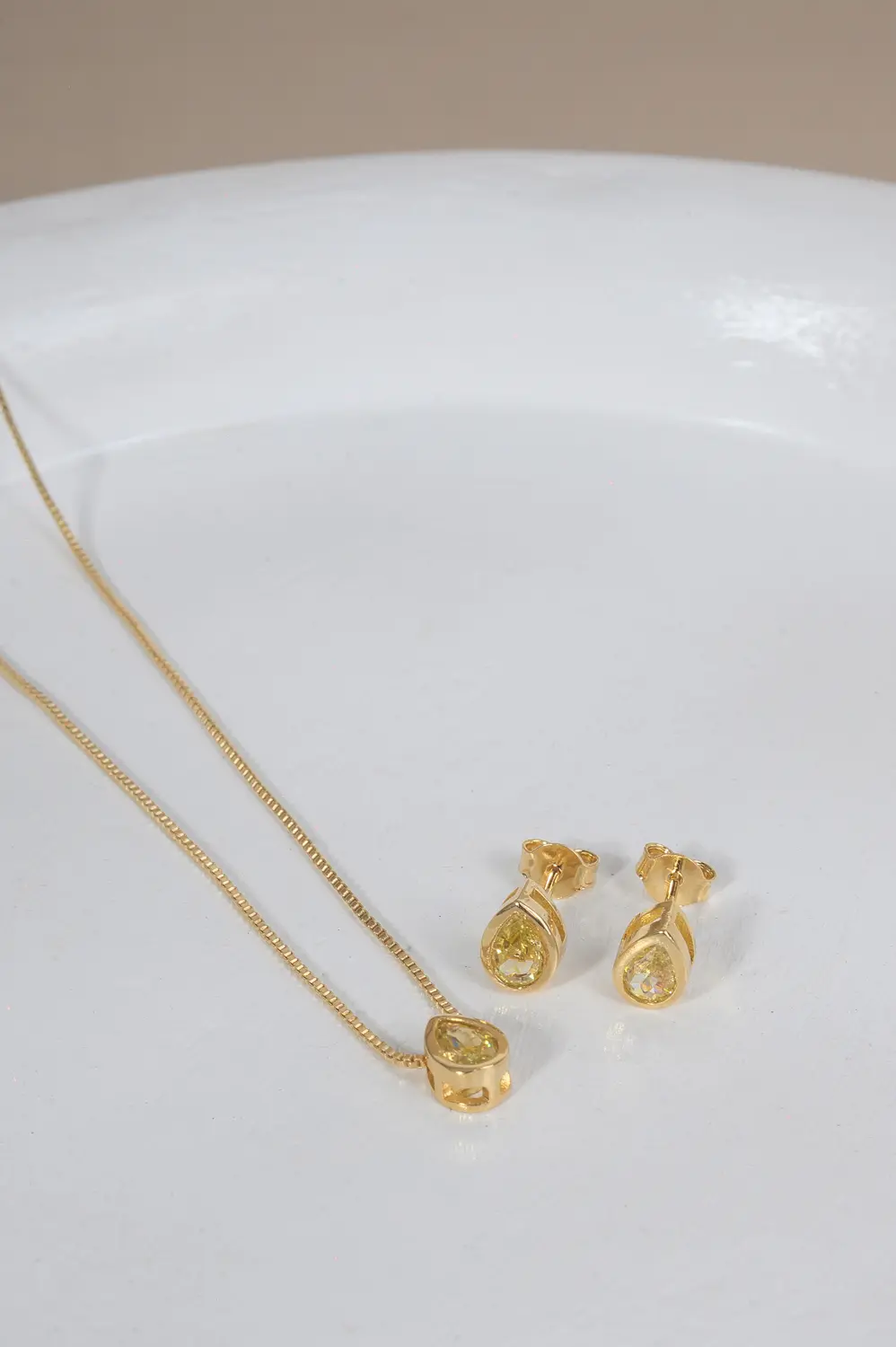 Conjunto Gotinha Citrino com Banho em Ouro 18k