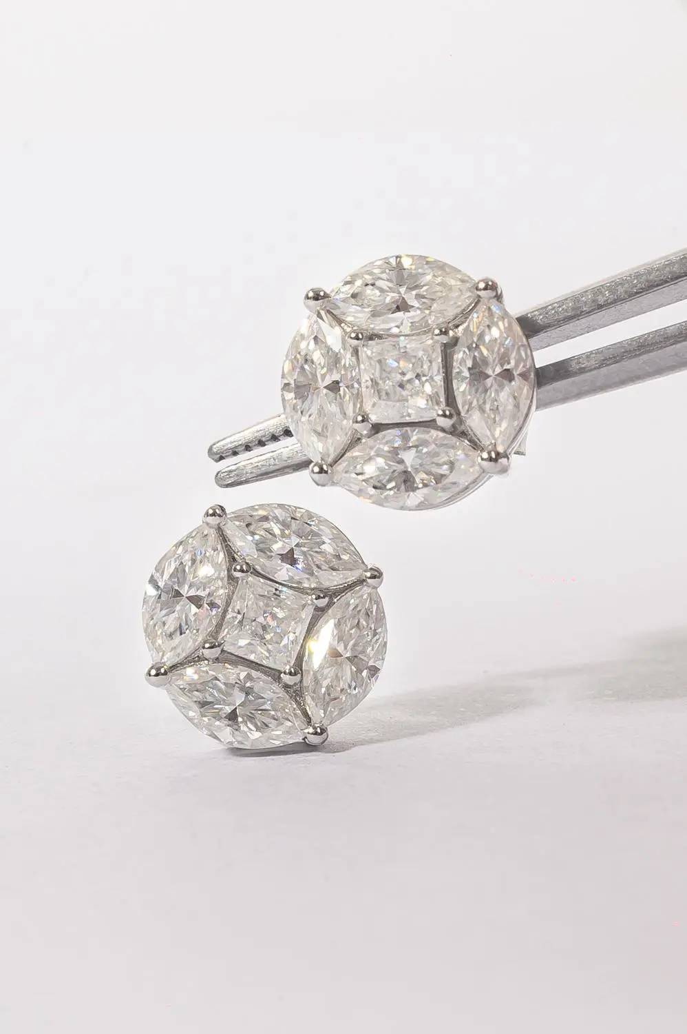 Brinco Ilusion Moissanite 9,5mm em Prata 925 com Banho em Ródio Branco