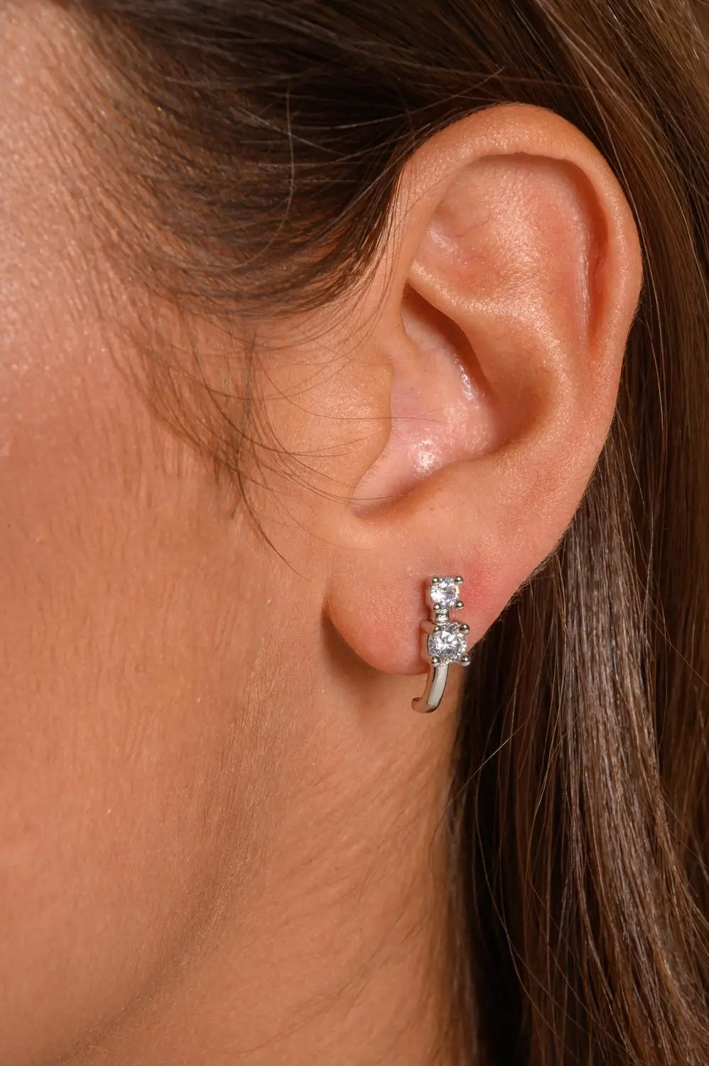 Brinco Ear Hook Zircônia com Banho em Ródio Branco