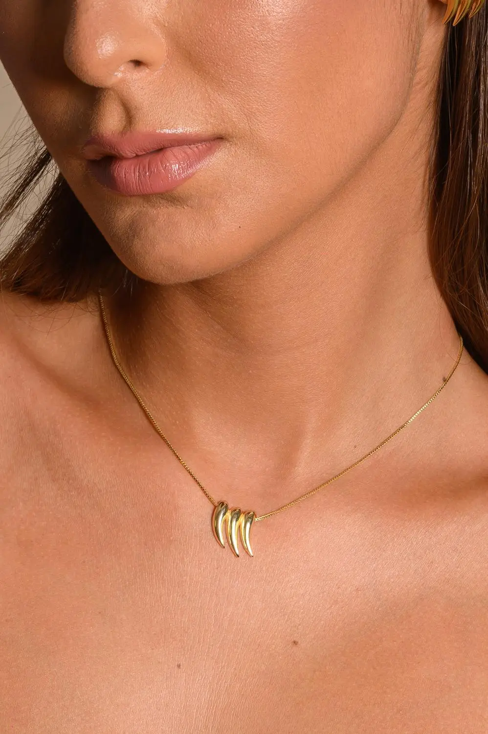 Colar Gotas Deitada com Banho em Ouro 18k
