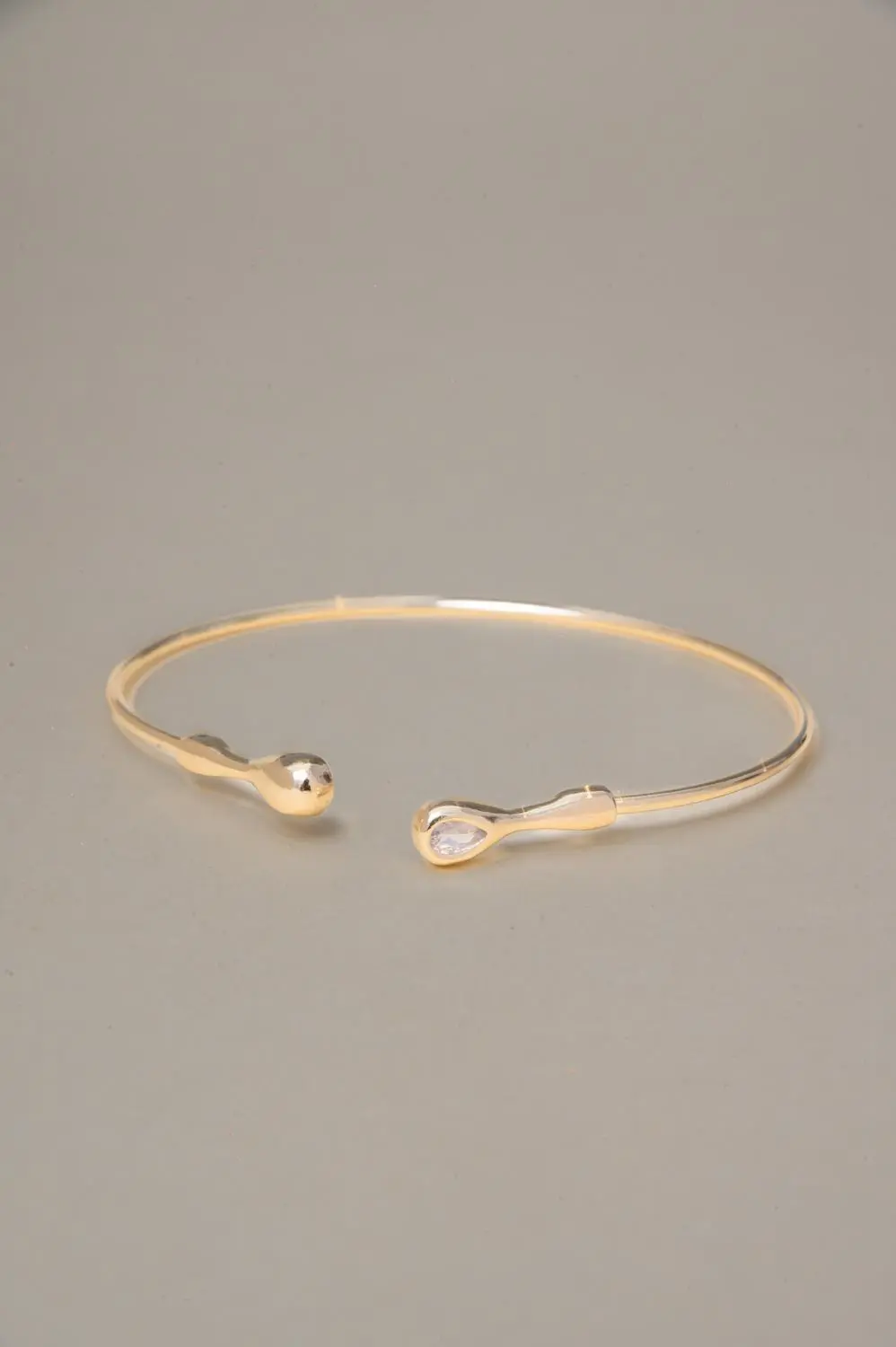 Bracelete Design com Banho em Ouro 18k