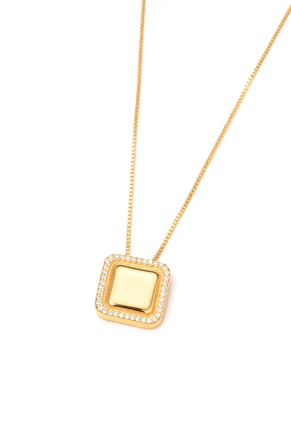 Colar Quadrado Cravejado com Banho em Ouro 18k