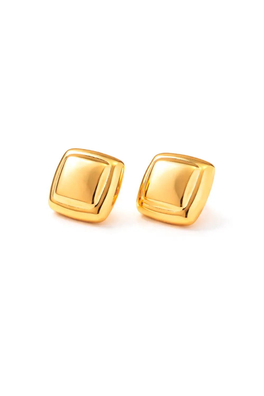 Brinco Quadrado Liso com Banho em Ouro 18k