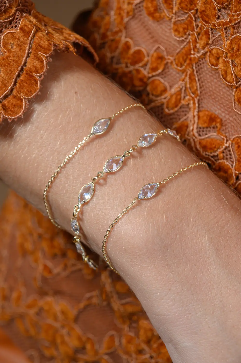 Pulseira Um Navete com Banho em Ouro 18k