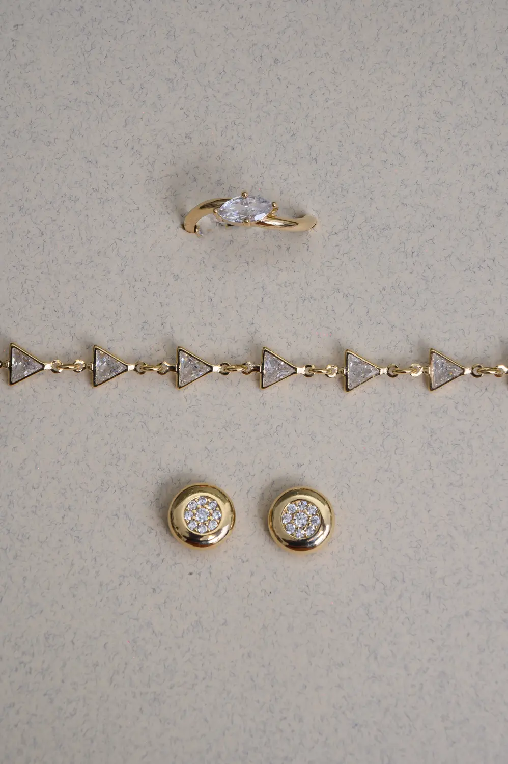 Pulseira Triângulos com Banho em Ouro 18k