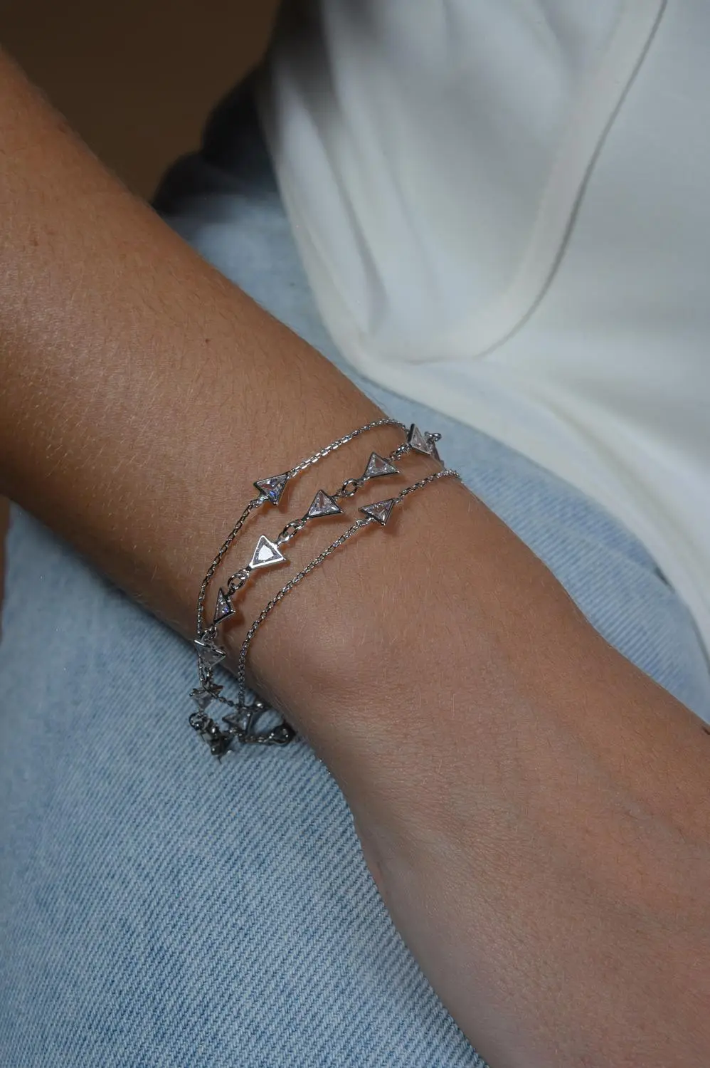 Pulseira Triângulos com Banho em Ródio Branco