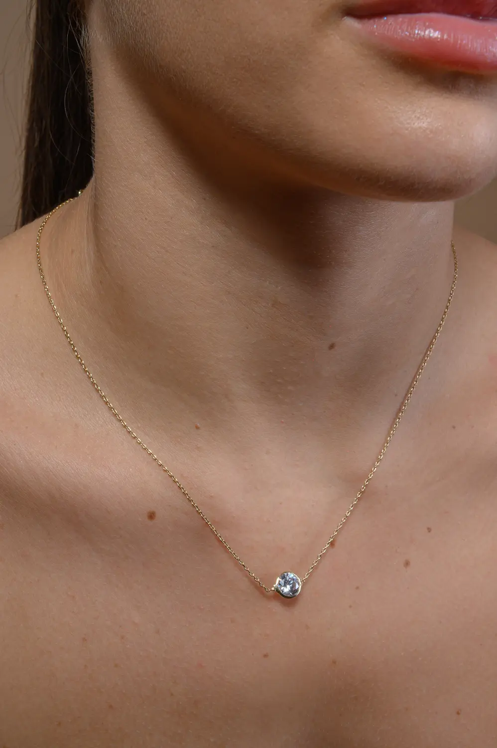 Colar Uma Esfera com Banho em Ouro 18k