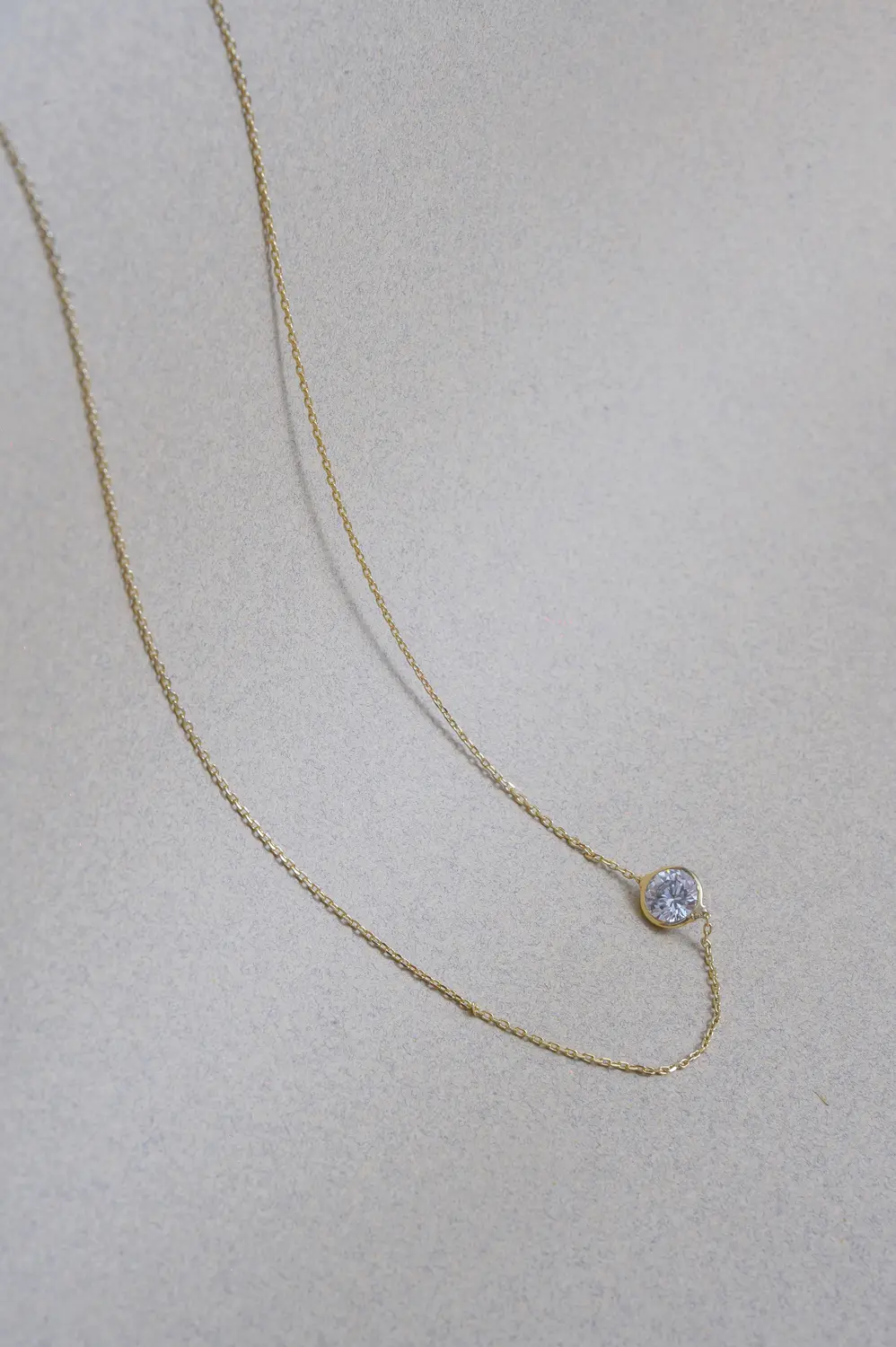 Colar Uma Esfera com Banho em Ouro 18k