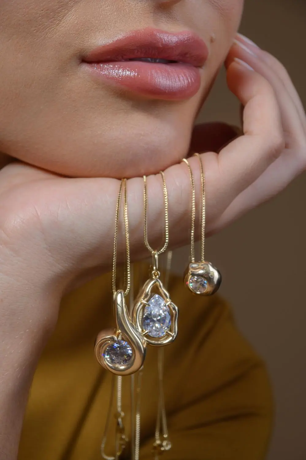 Colar Formas com Banho em Ouro 18k
