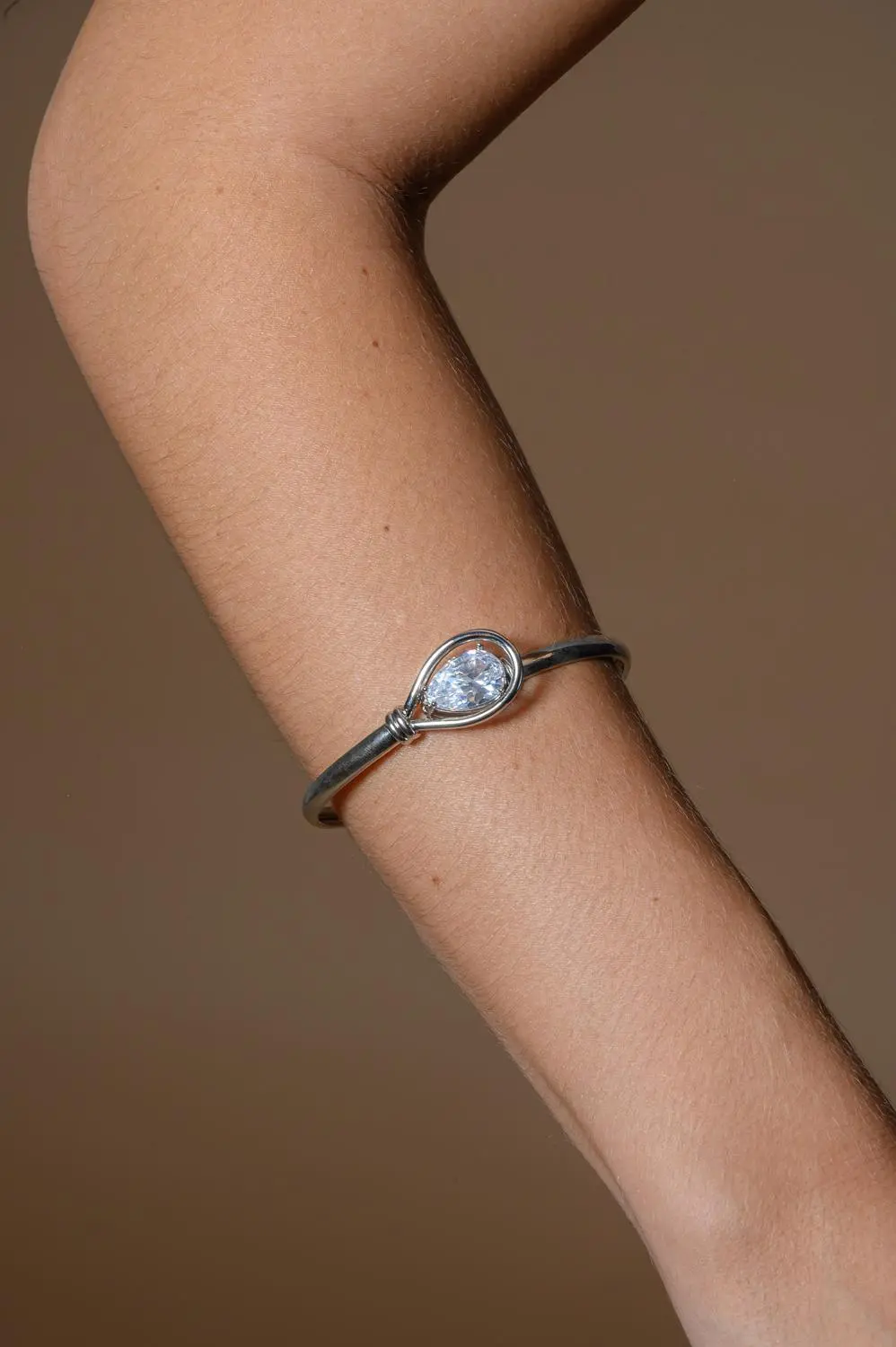 Bracelete Gota Formas com Banho em Ródio Branco