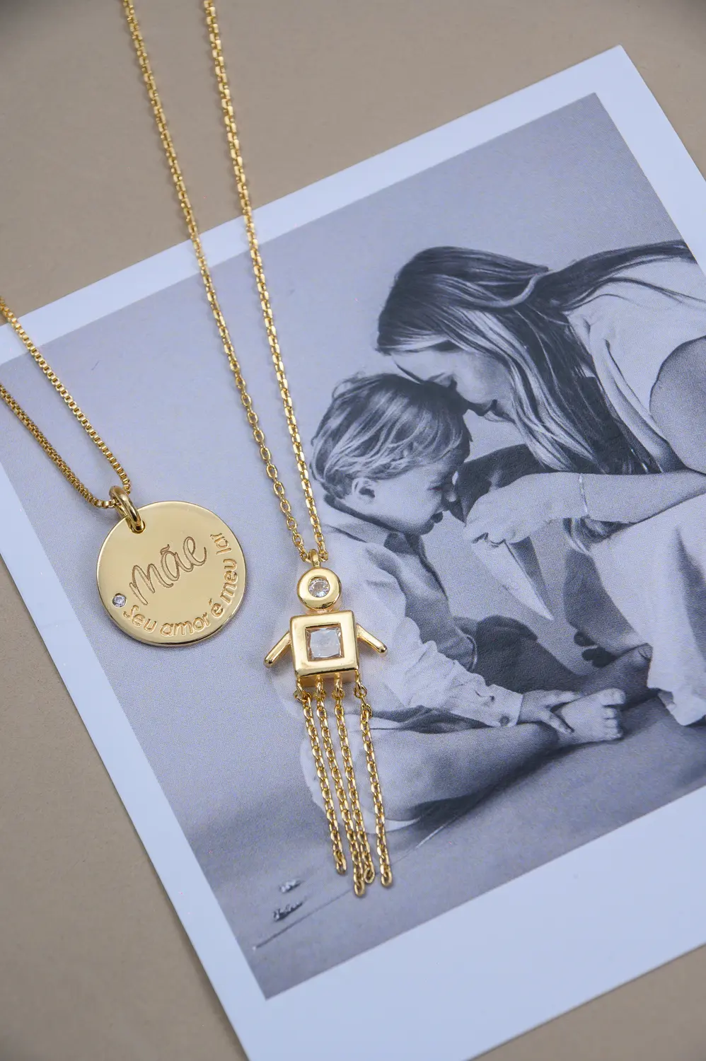 Colar Mãe Seu Amor é Meu Lar com Banho em Ouro 18k