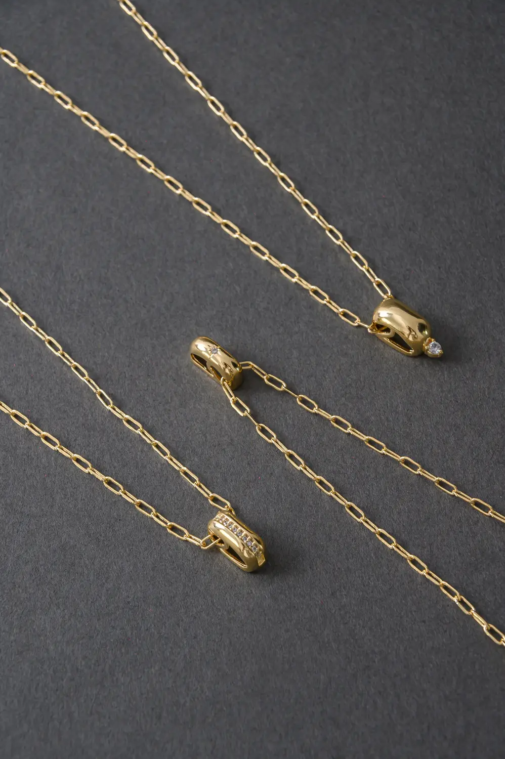 Colar Fio Elo Cravejado com Banho em Ouro 18k