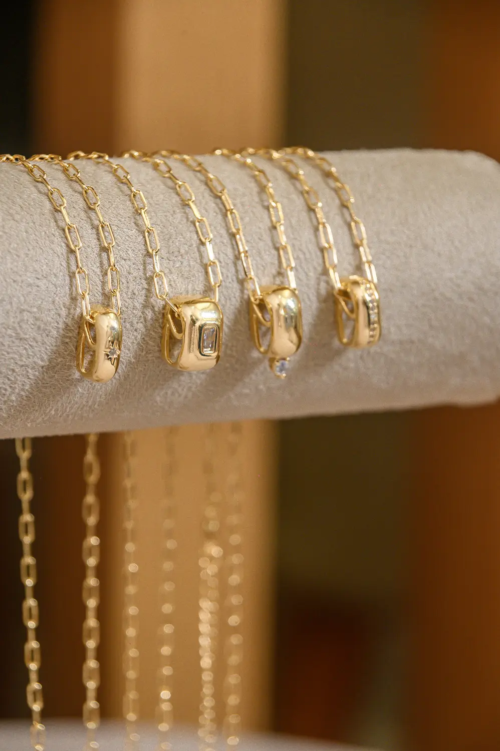 Colar Mini Constelação de Elo com Banho em Ouro 18k