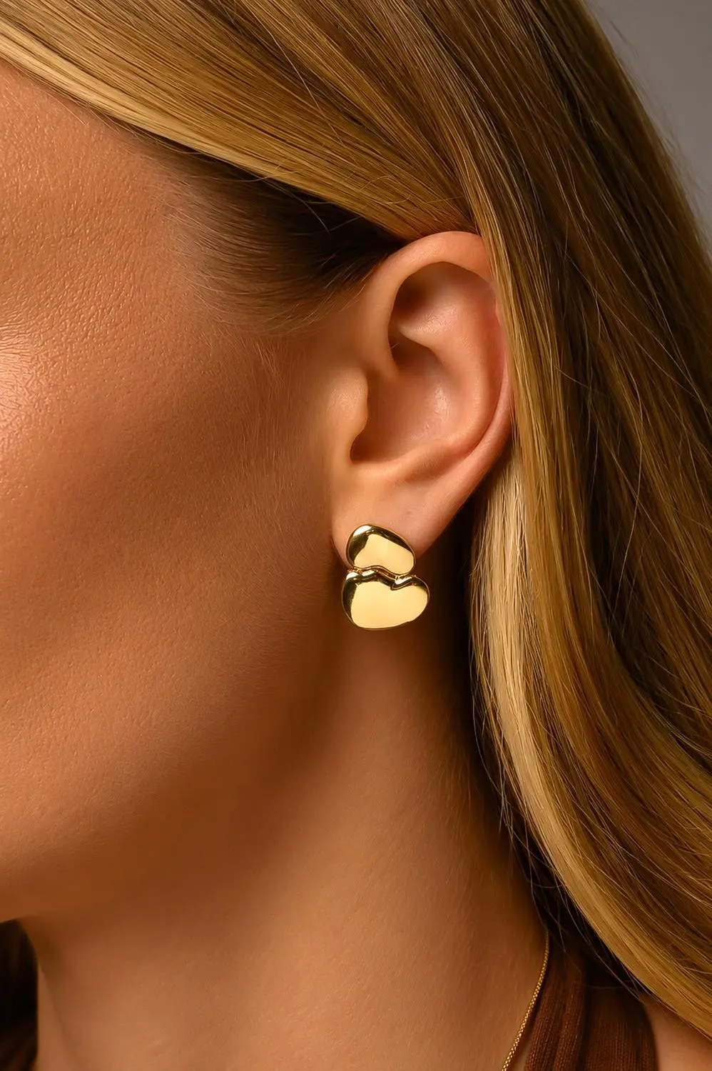 Brinco Duplo Orgânico Liso com Banho em Ouro 18k