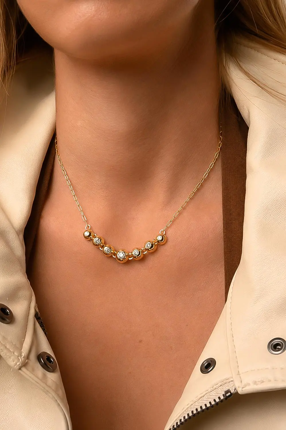 Colar Esferas com Banho em Ouro 18k