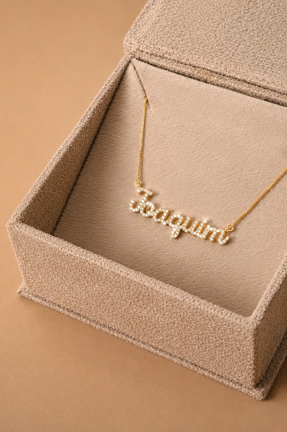 Colar de Letra na Prata 925 com Pedra de Zircônia