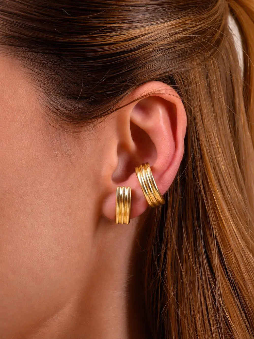 Brinco Liso com Banho em Ouro 18k