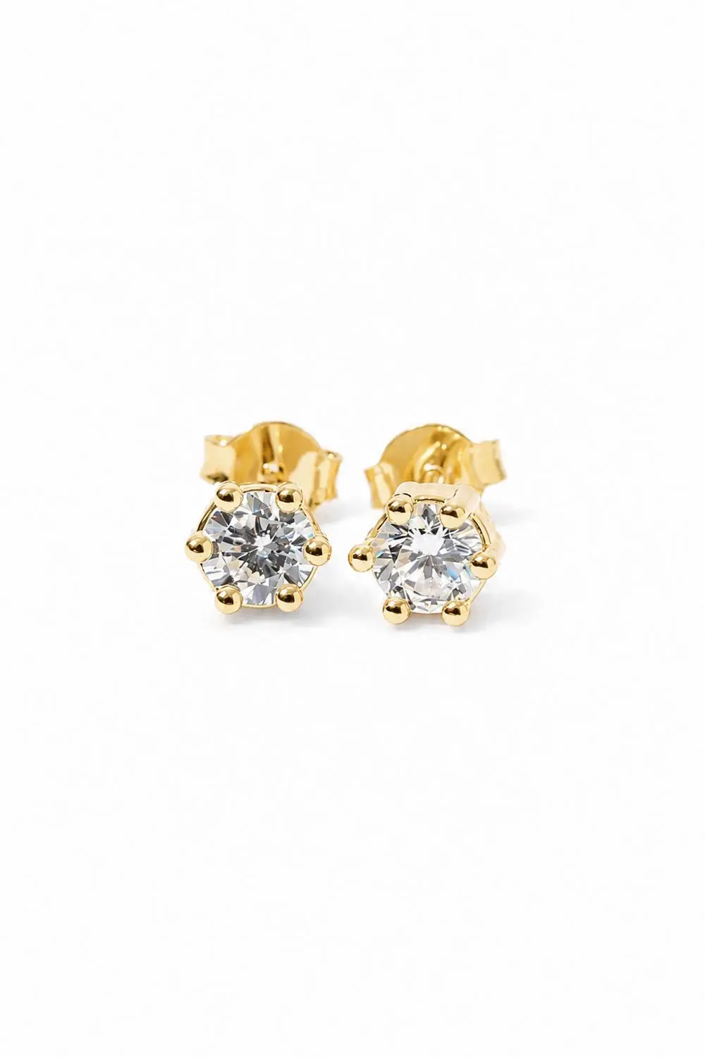 Brinco Ponto de Luz 5mm - 6 Garras com Banho em Ouro 18k