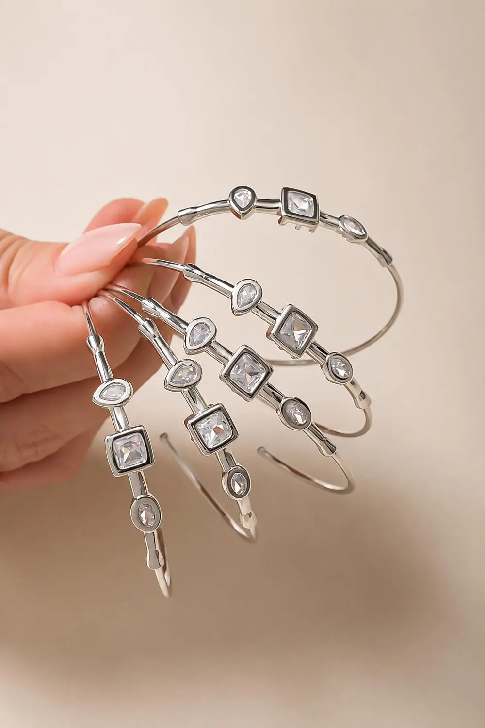 Bracelete Presença com Banho em Ródio Branco