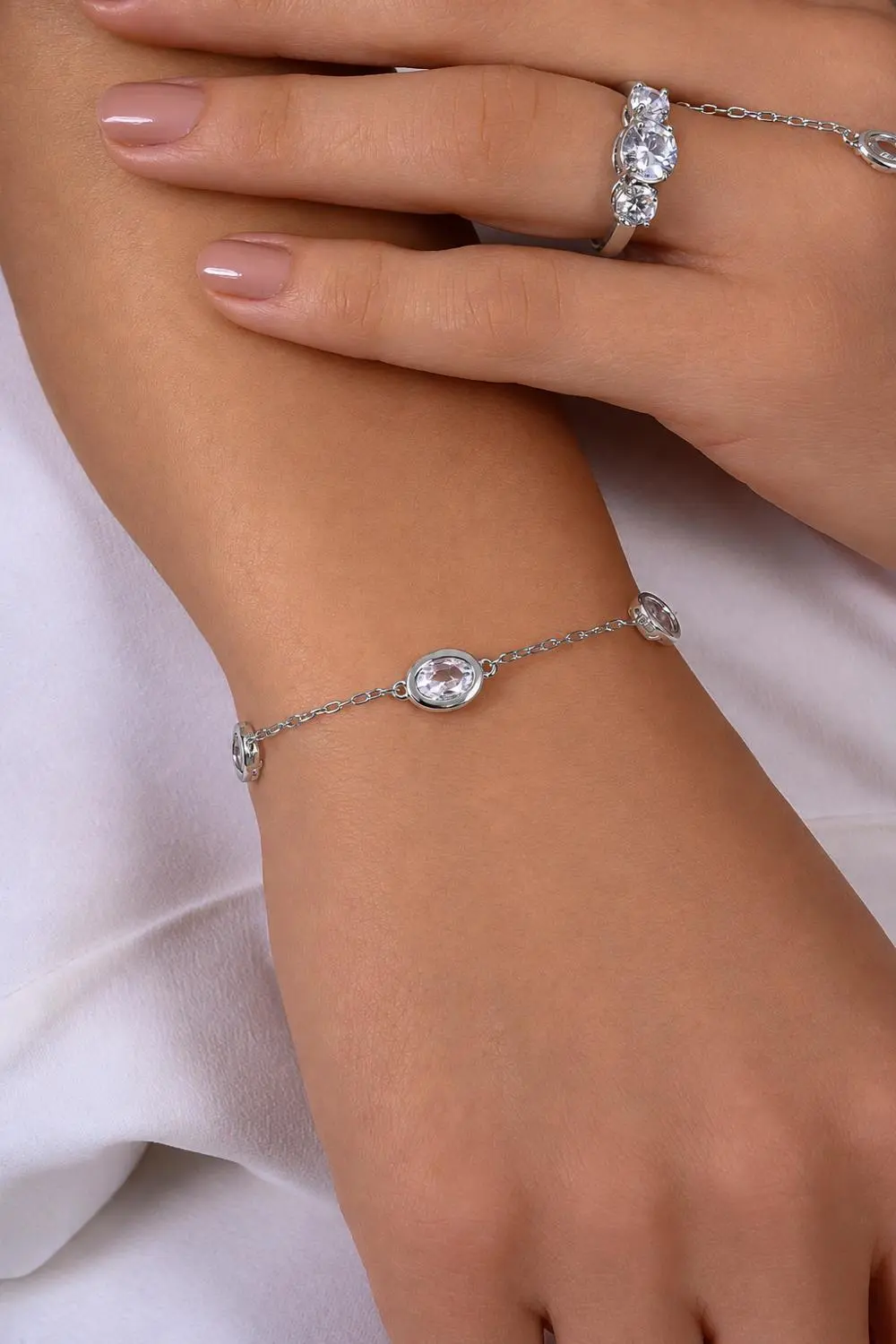 Pulseira Presença com Banho em Ródio Branco