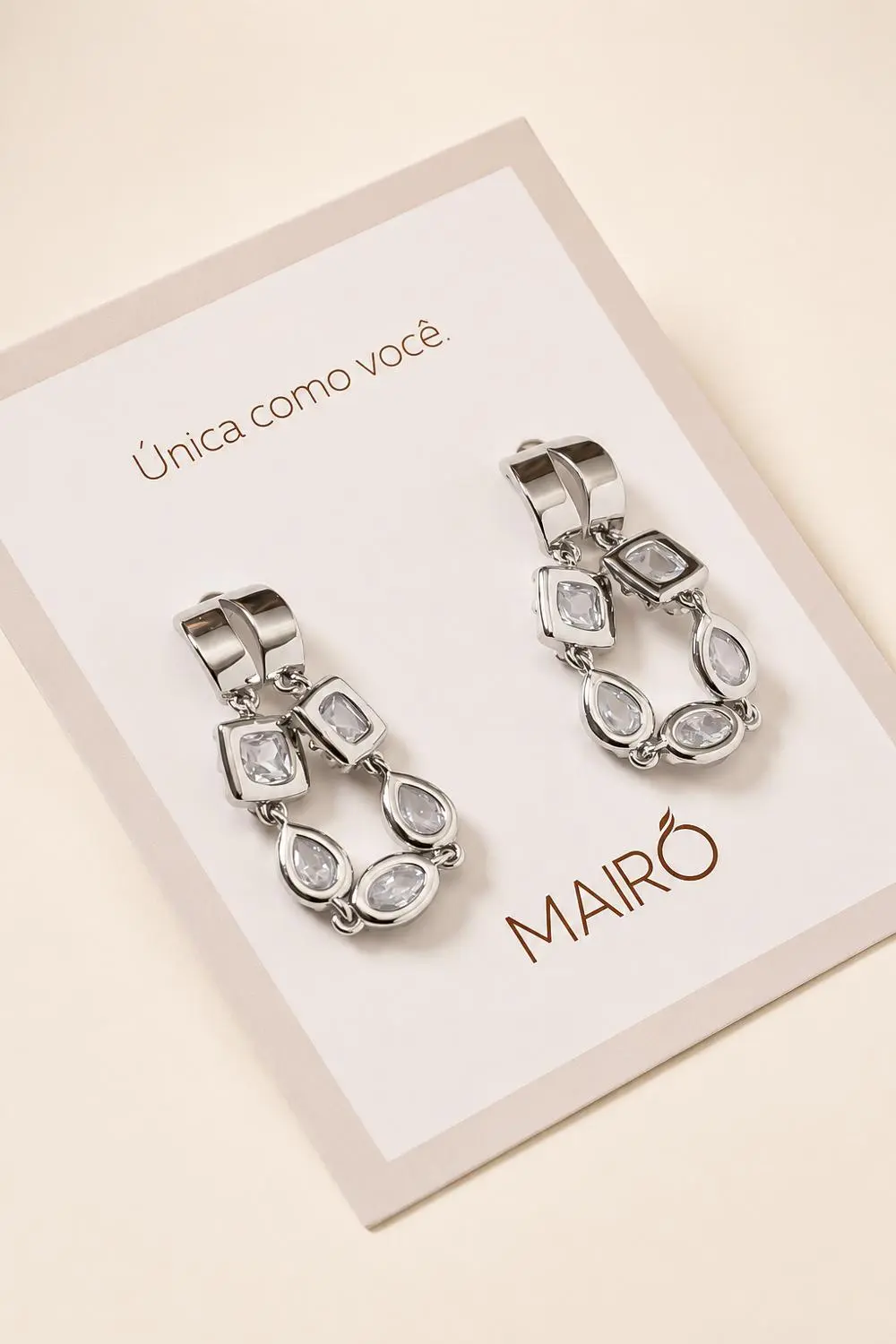 Brinco Presença com Banho em Ródio Branco