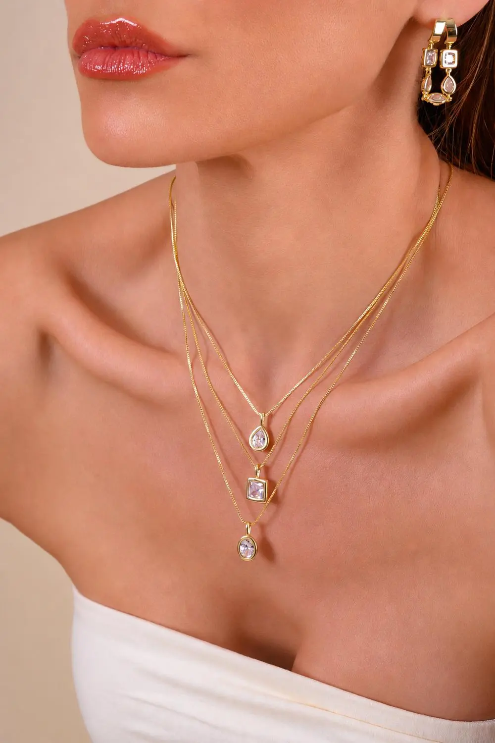 Colar Quadrado de Zircônia com Banho em Ouro 18k