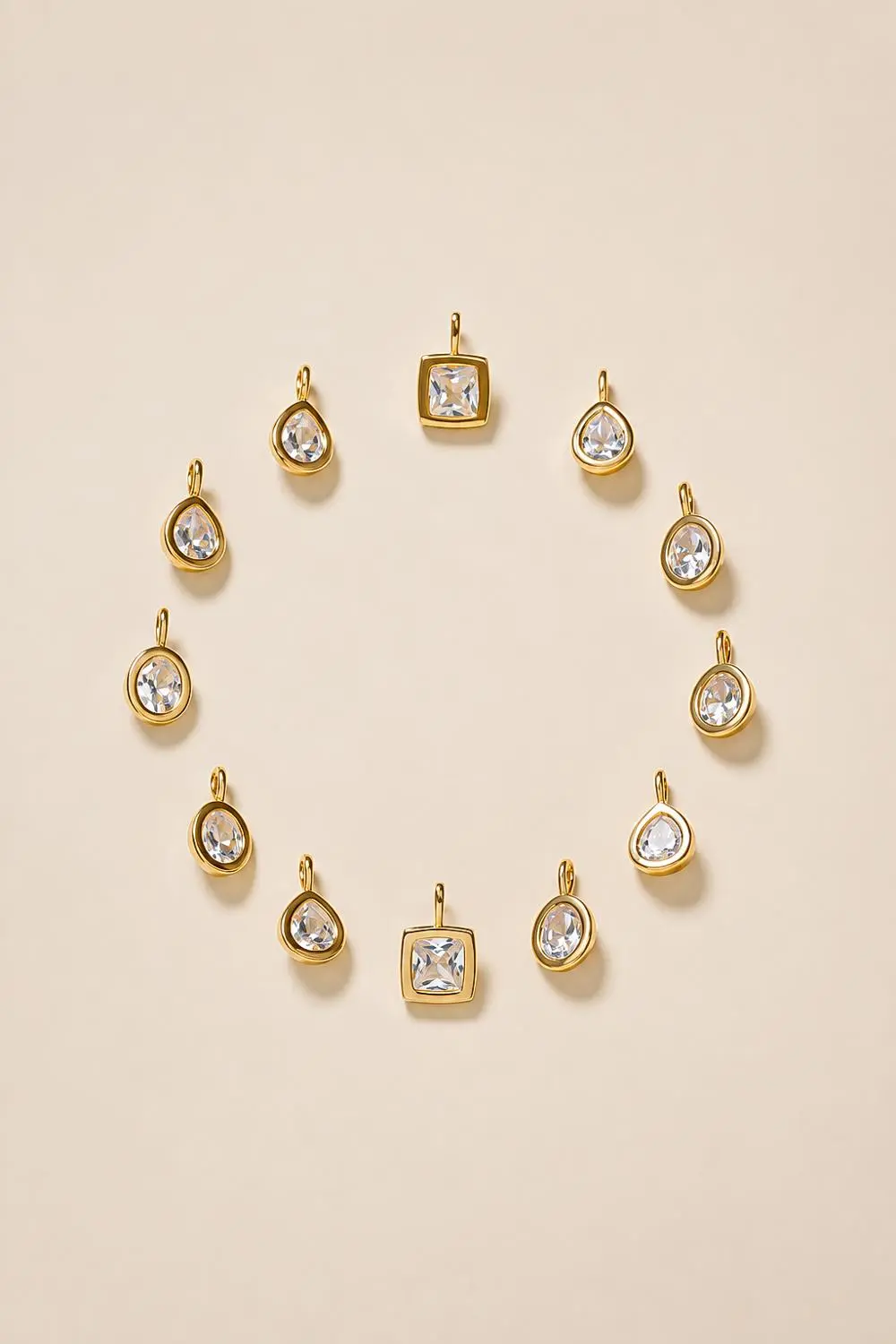 Colar Oval de Zircônia com Banho em Ouro 18k