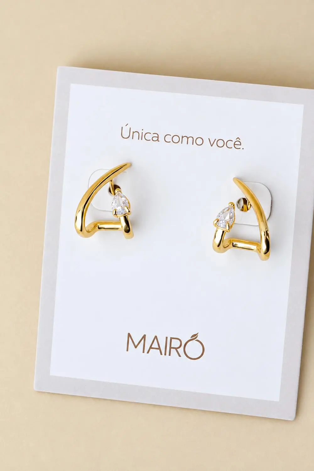 Brinco Singular com Banho em Ouro 18k