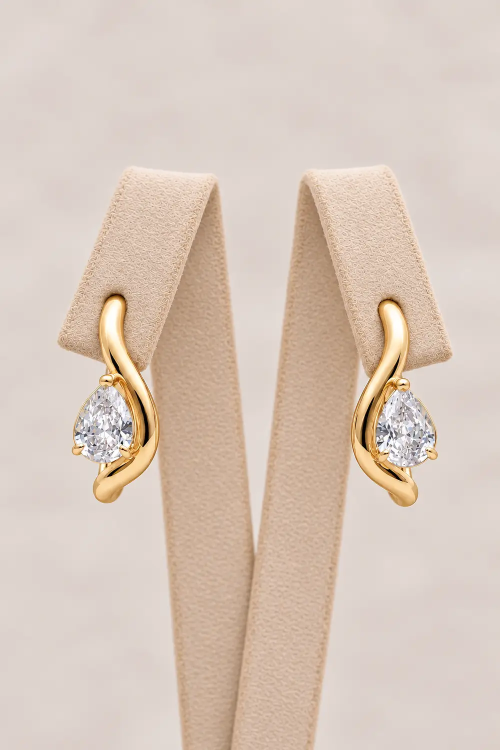 Argola Click Singular com Banho em Ouro 18k